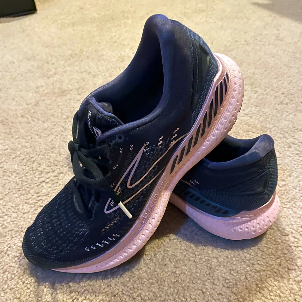 Brooks glycerin gts 19